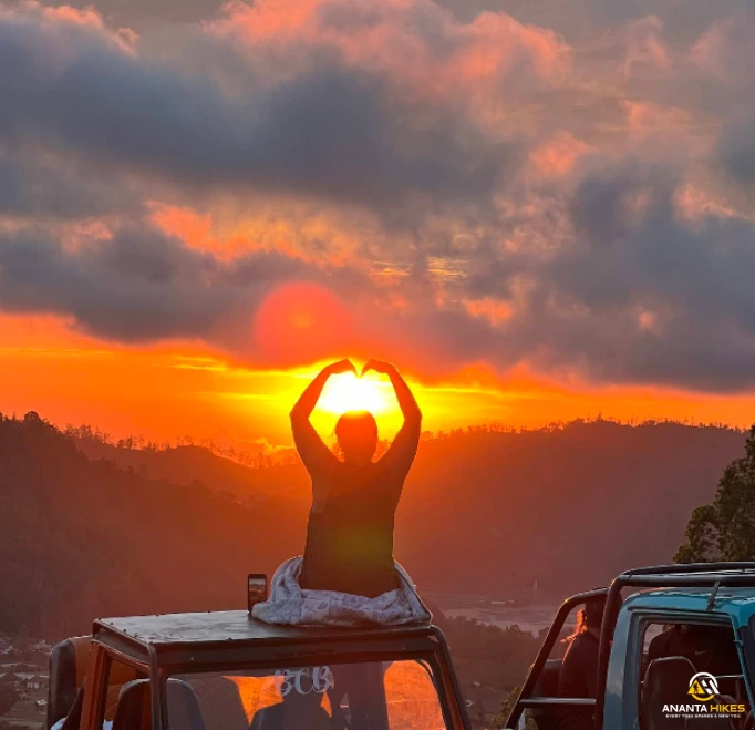 Ananta-hikes-valcano-trek