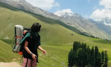 chandernahan-lake-trek-1