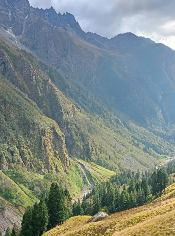 chandernahan-lake-trek-3